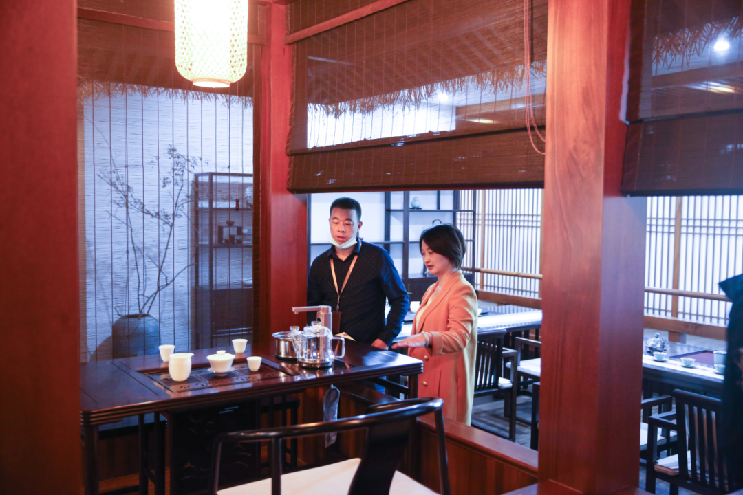 熱烈歡迎中國(guó)評(píng)茶師 · 茶藝師同學(xué)聯(lián)誼會(huì)的老師們到訪漢唐臺(tái)州總部插圖12 熱烈歡迎中國(guó)評(píng)茶師 · 茶藝師同學(xué)聯(lián)誼會(huì)的老師們到訪漢唐臺(tái)州總部插圖12