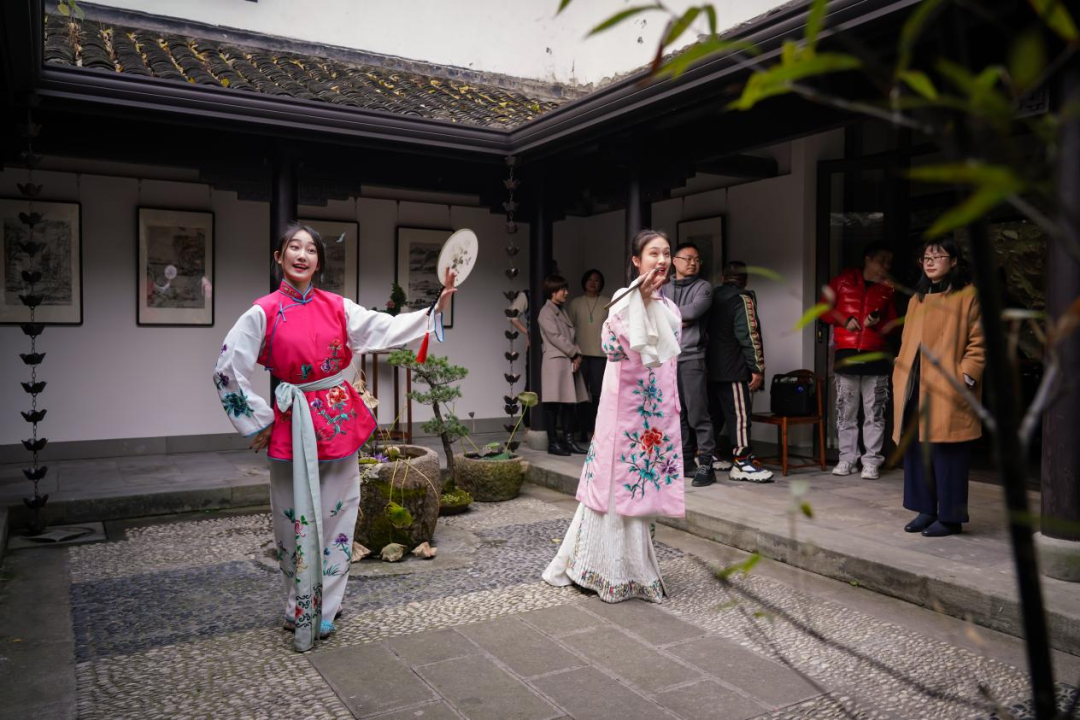 特別策劃 | 茶室中國(guó) NO.1 時(shí)節(jié)的詩(shī)意插圖8 特別策劃 | 茶室中國(guó) NO.1 時(shí)節(jié)的詩(shī)意插圖8